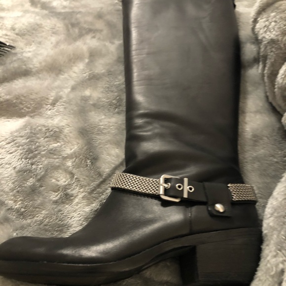 BCBG RIDING BOOTS WITH A WESTERN TWIST - Picture 3 of 5